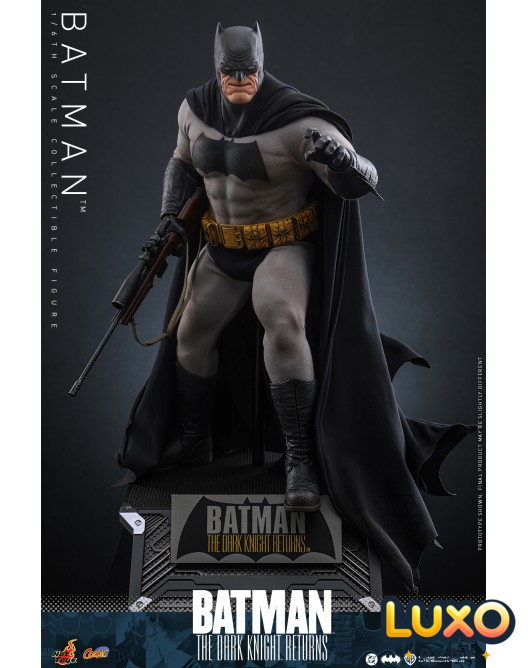 Hot Toys 1/6 CMS024 The Dark Knight Returns Batman